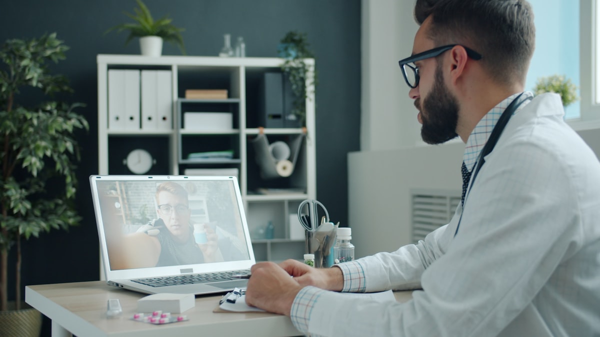 Design and Promote AI-Driven Webinar Funnels for Doctors